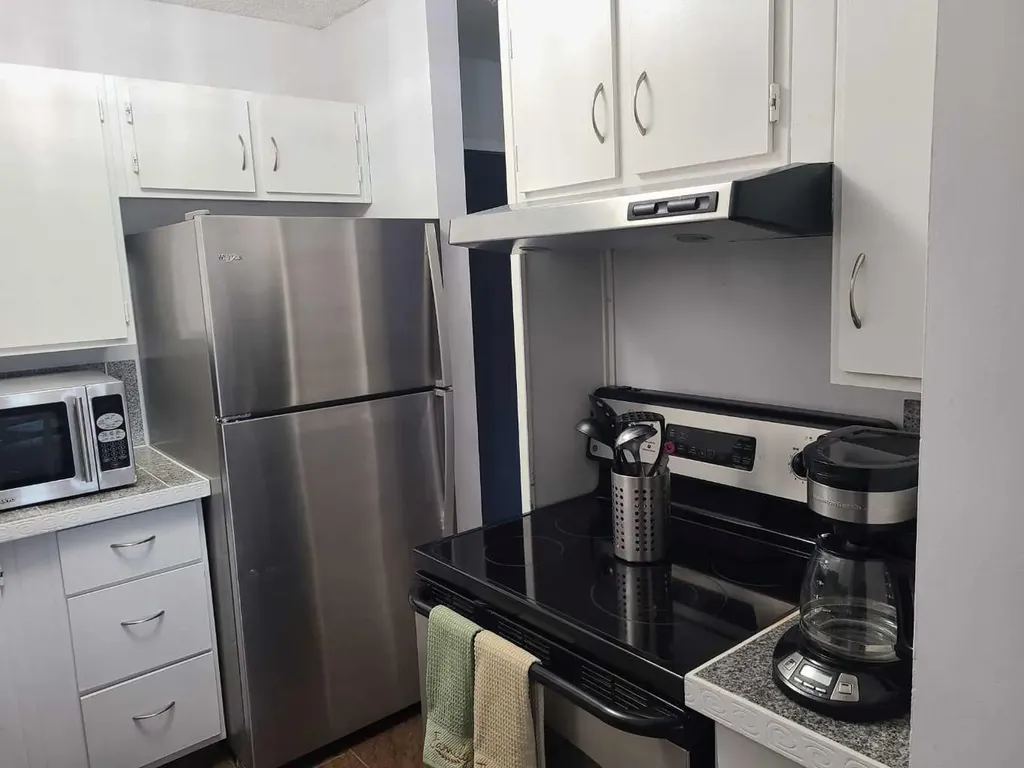 2611 15a Street SW Calgary AB T2T 4C1