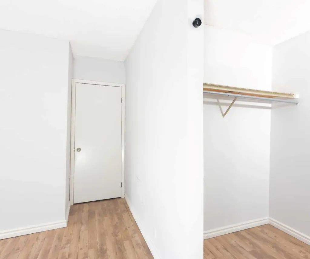 2611 15a Street SW Calgary AB T2T 4C1