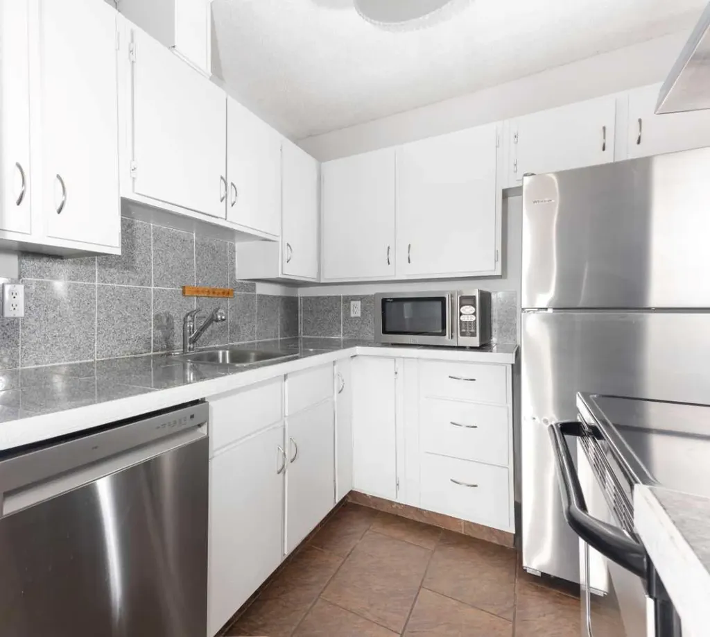 2611 15a Street SW Calgary AB T2T 4C1