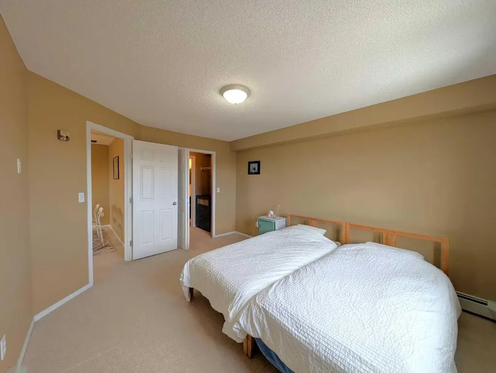 16969 24 Street SW Calgary AB T2Y0L2