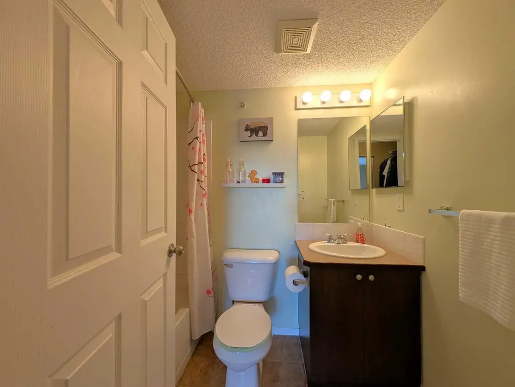 16969 24 Street SW Calgary AB T2Y0L2