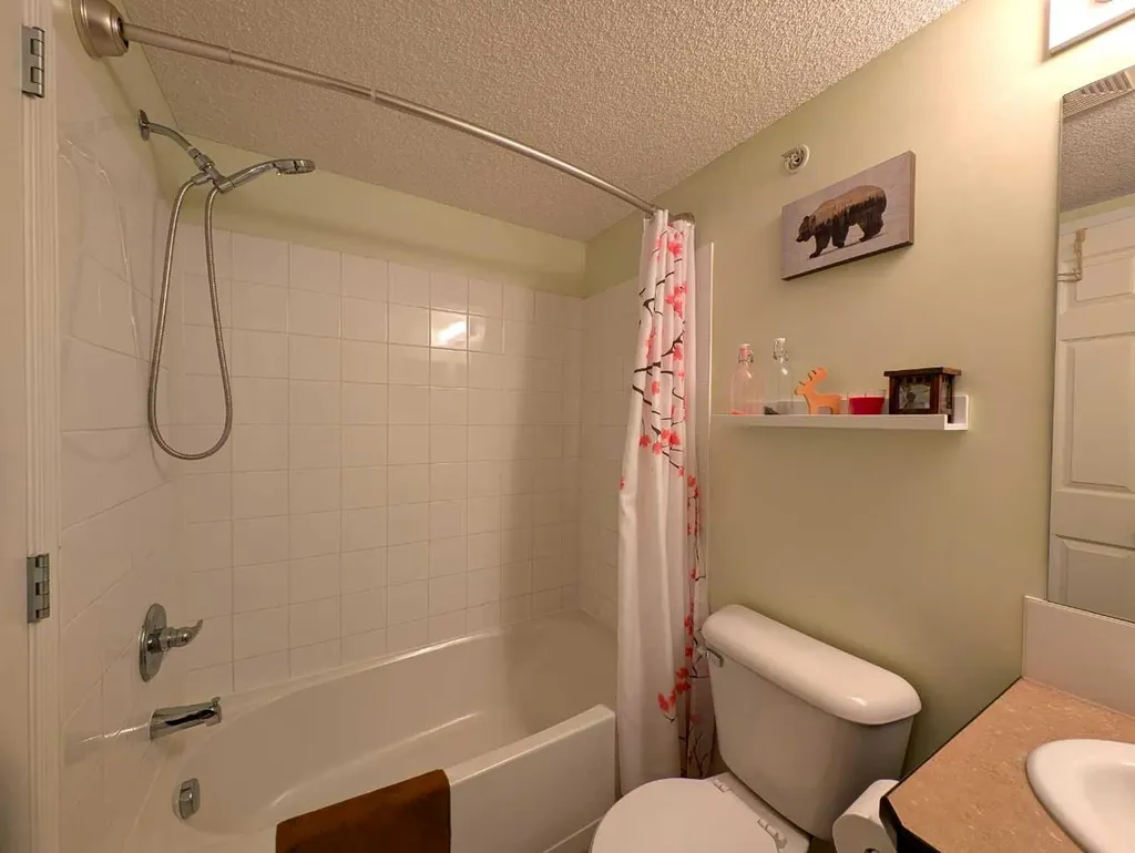 16969 24 Street SW Calgary AB T2Y0L2