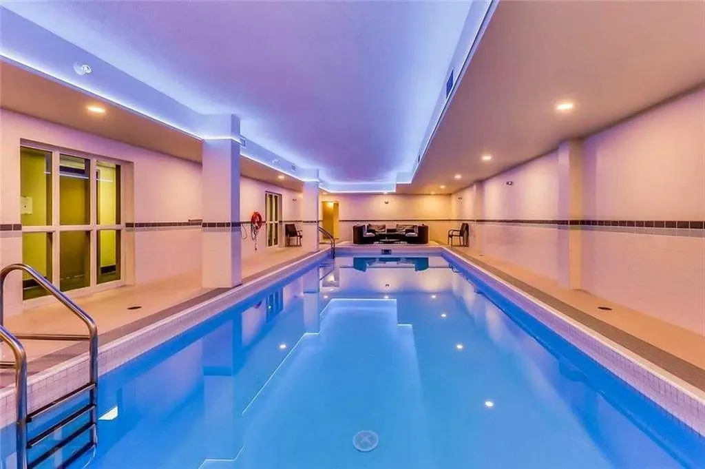 340 14 Avenue SW Calgary AB T2R1H4