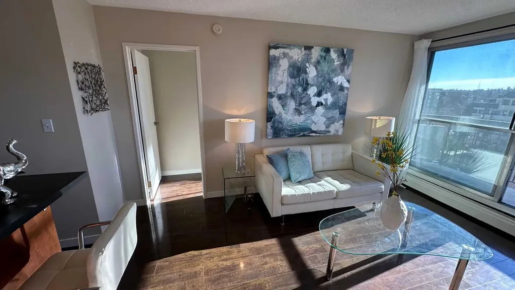340 14 Avenue SW Calgary AB T2R1H4