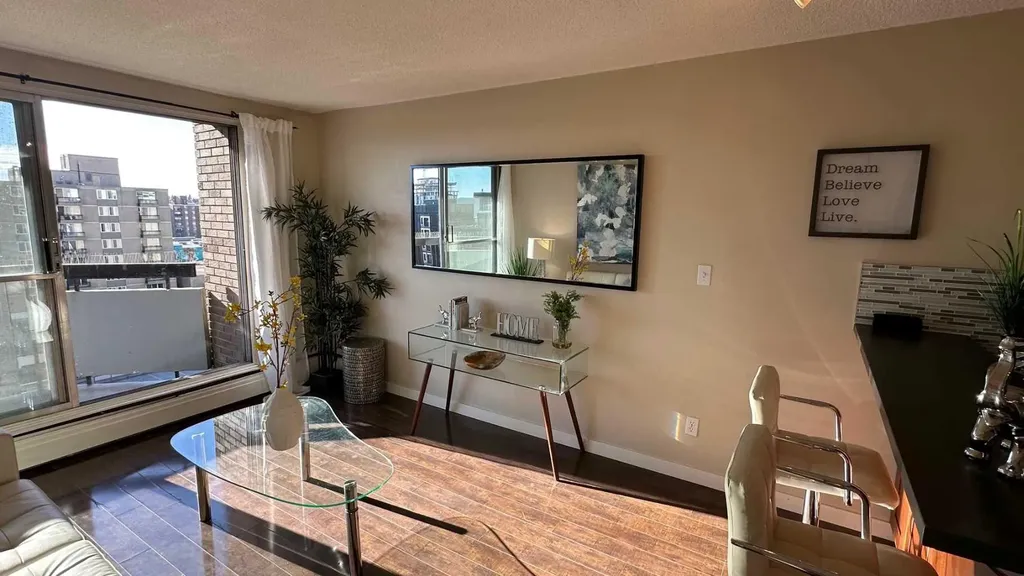 340 14 Avenue SW Calgary AB T2R1H4