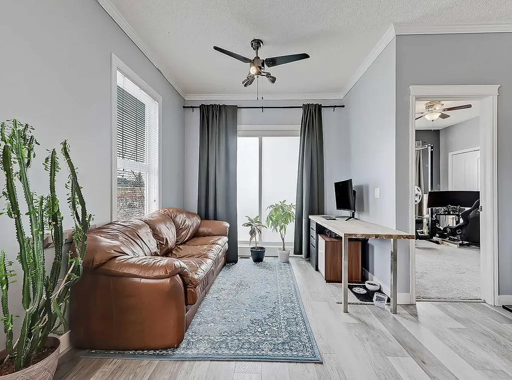 104 Prestwick Gardens SE Calgary AB T2Z 3V4