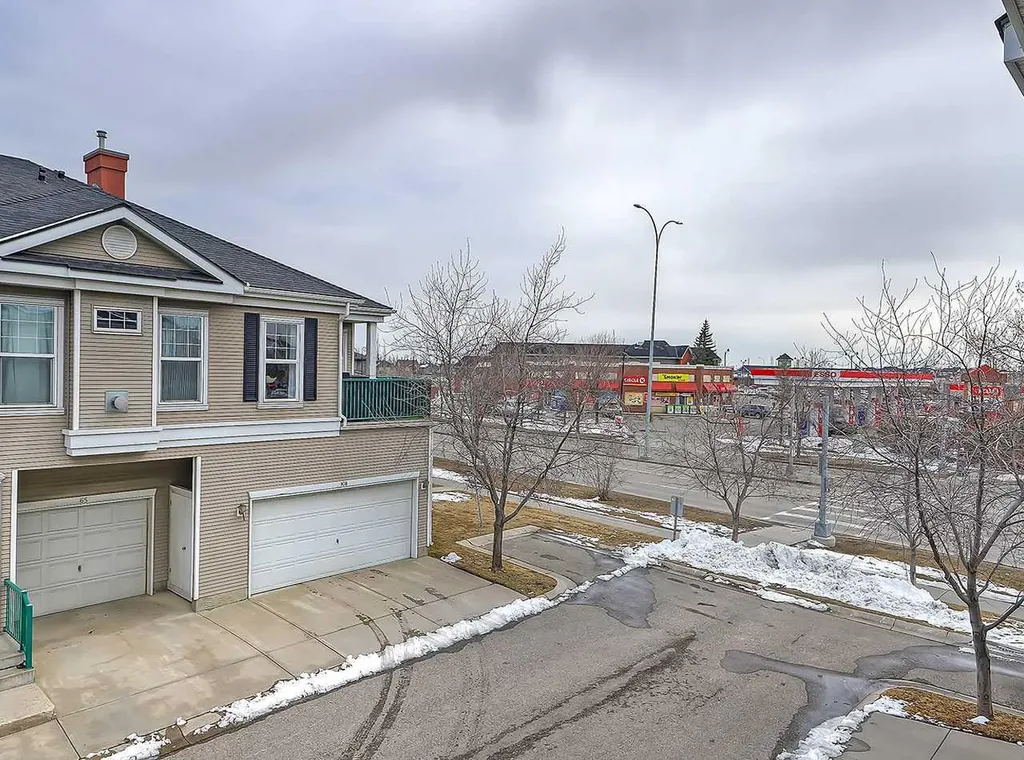 104 Prestwick Gardens SE Calgary AB T2Z 3V4