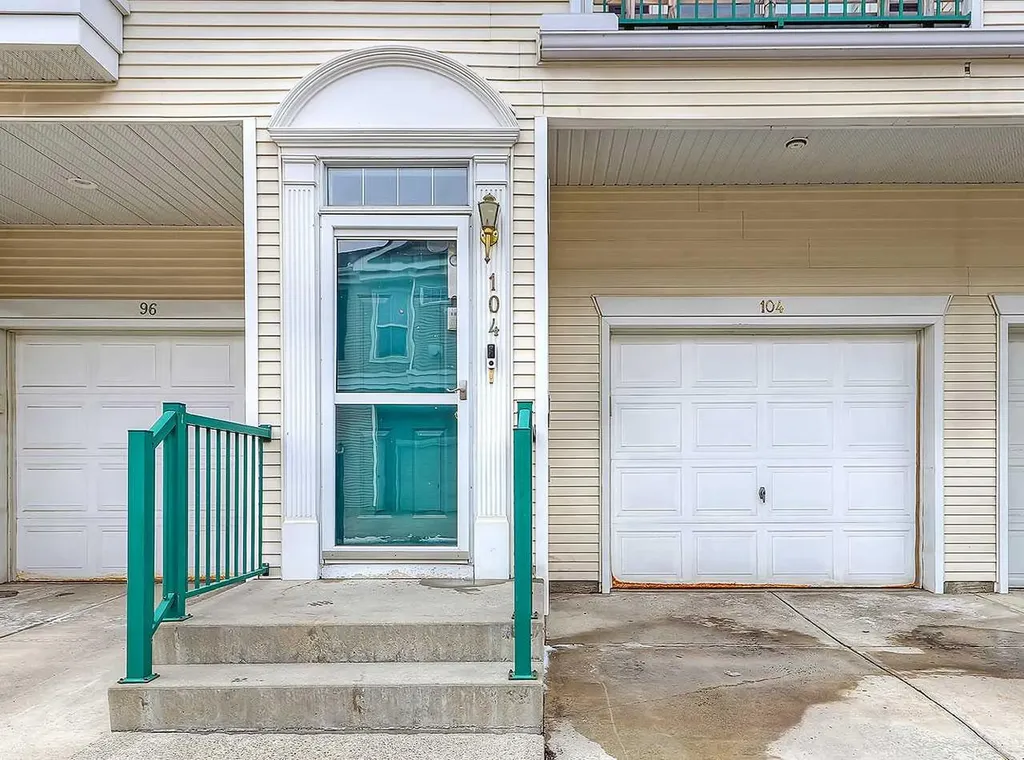 104 Prestwick Gardens SE Calgary AB T2Z 3V4