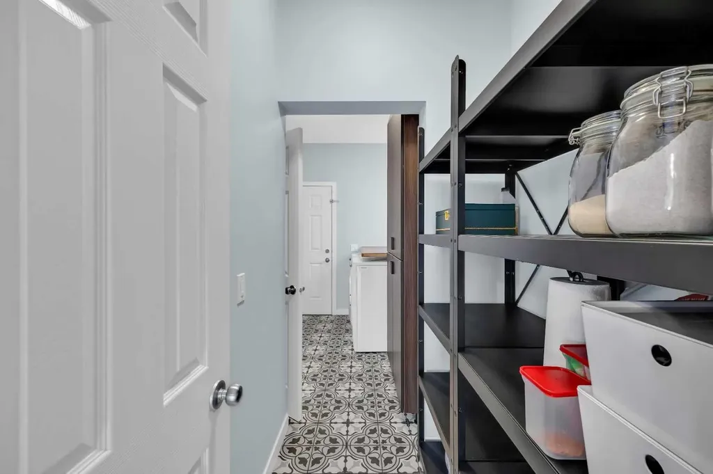 19 Bridleridge Green SW Calgary AB T2Y 0E4