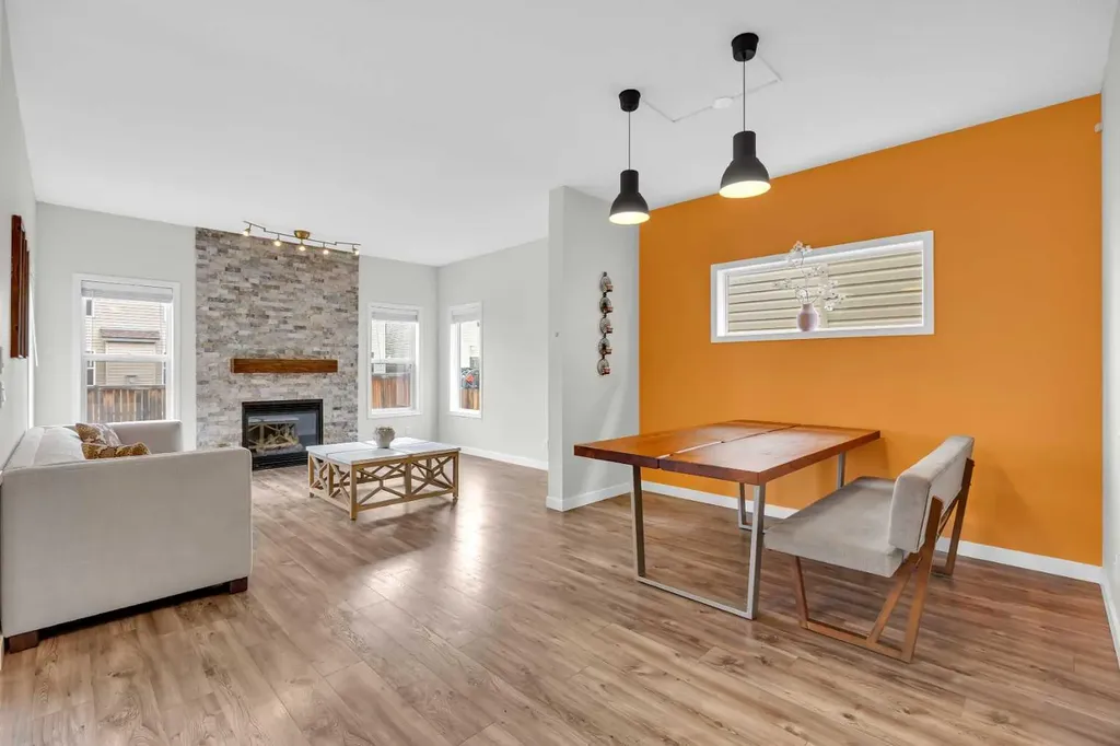 19 Bridleridge Green SW Calgary AB T2Y 0E4