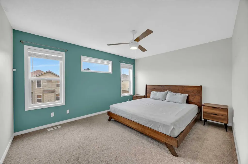 19 Bridleridge Green SW Calgary AB T2Y 0E4