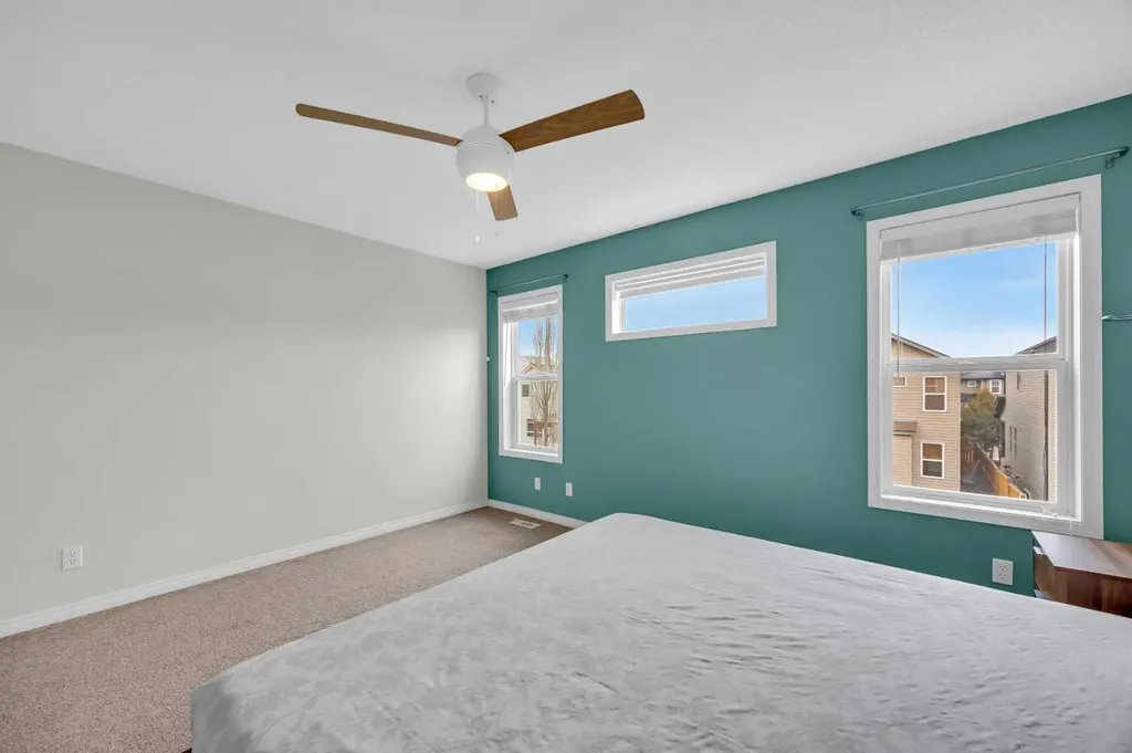 19 Bridleridge Green SW Calgary AB T2Y 0E4