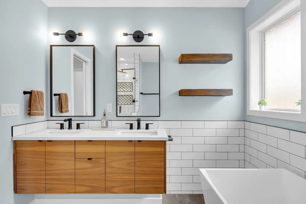 19 Bridleridge Green SW Calgary AB T2Y 0E4