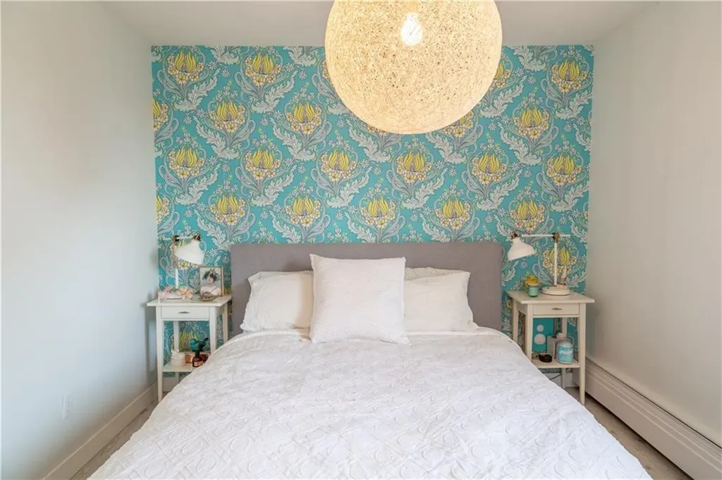 523 15 Avenue SW Calgary AB T2R 0R3