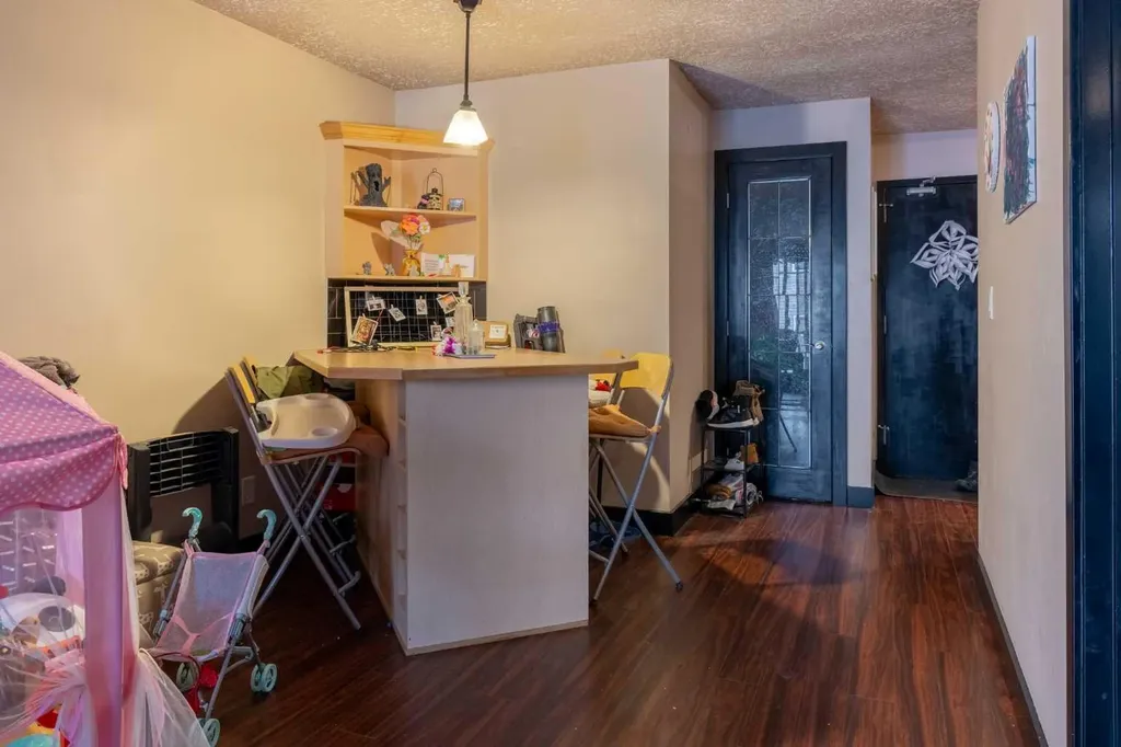 717 4a Street NE Calgary AB T2E 3W1