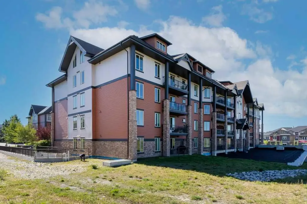 15 Sunset Square Cochrane AB T4C0E7