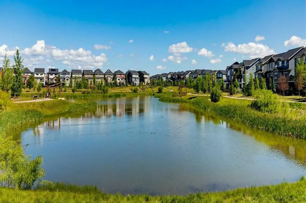 15 Sunset Square Cochrane AB T4C0E7