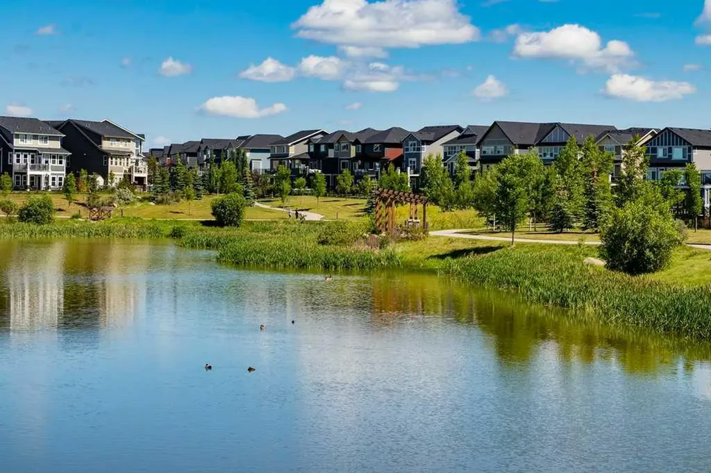 15 Sunset Square Cochrane AB T4C0E7