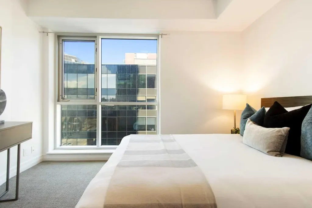 836 15 Avenue SW Calgary AB T2R 1S2