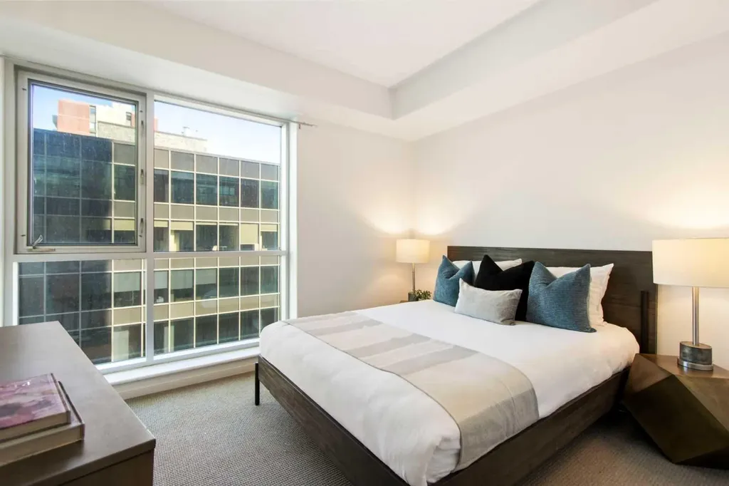 836 15 Avenue SW Calgary AB T2R 1S2