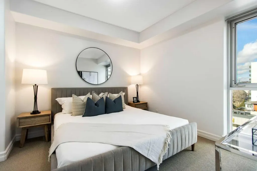 836 15 Avenue SW Calgary AB T2R 1S2