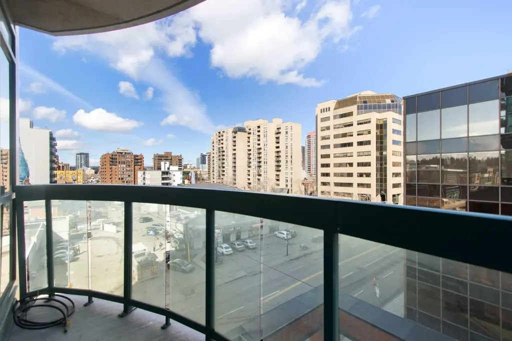 836 15 Avenue SW Calgary AB T2R 1S2