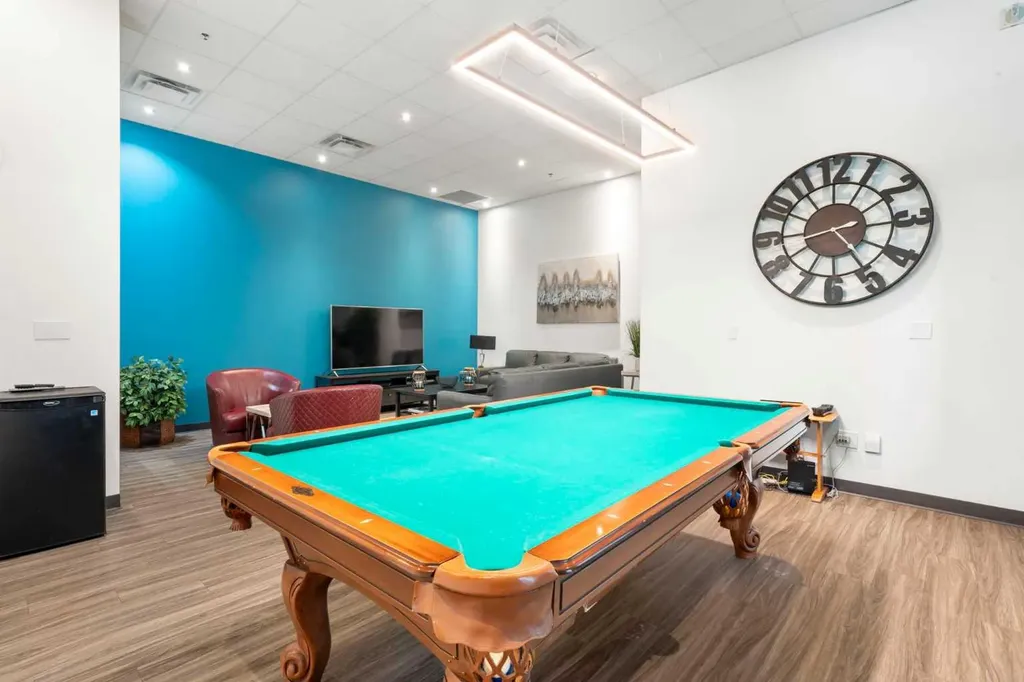 836 15 Avenue SW Calgary AB T2R 1S2