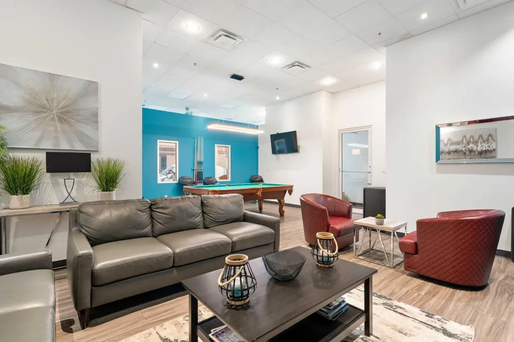 836 15 Avenue SW Calgary AB T2R 1S2