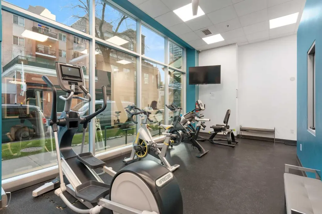 836 15 Avenue SW Calgary AB T2R 1S2