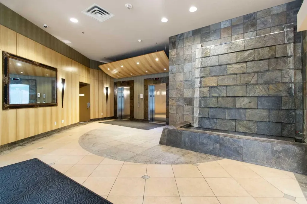 836 15 Avenue SW Calgary AB T2R 1S2