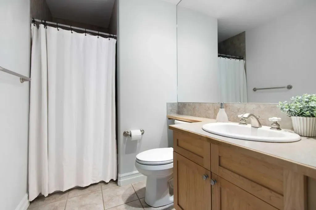 836 15 Avenue SW Calgary AB T2R 1S2