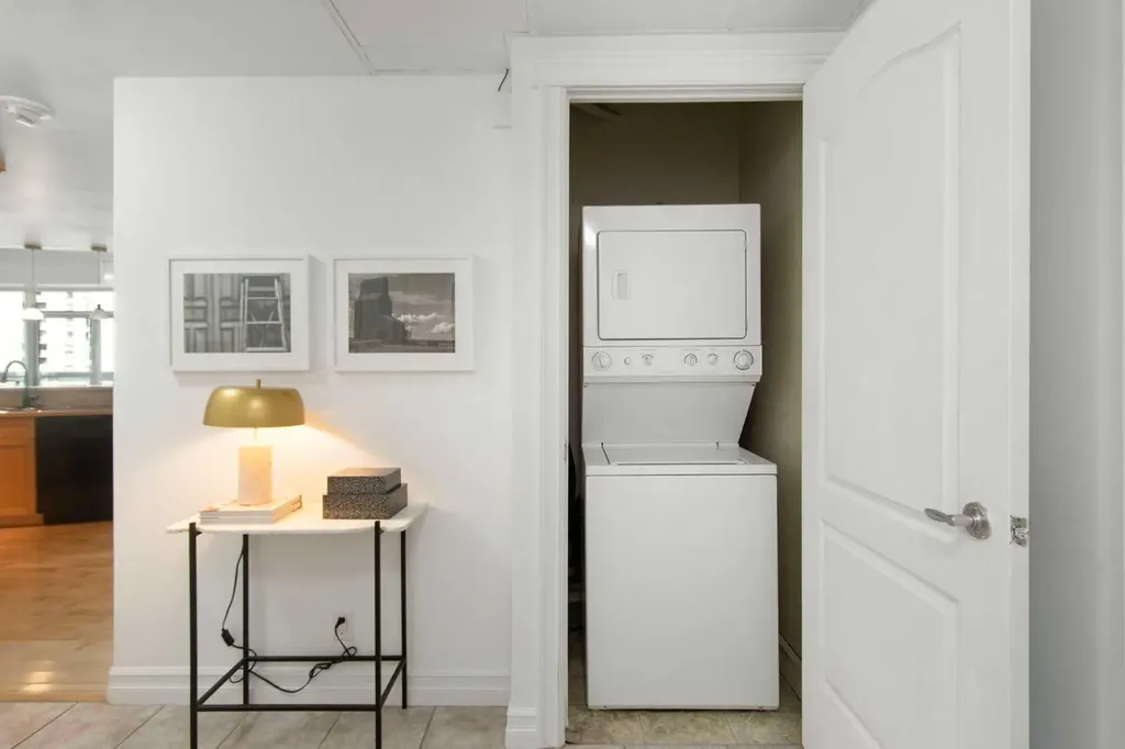 836 15 Avenue SW Calgary AB T2R 1S2