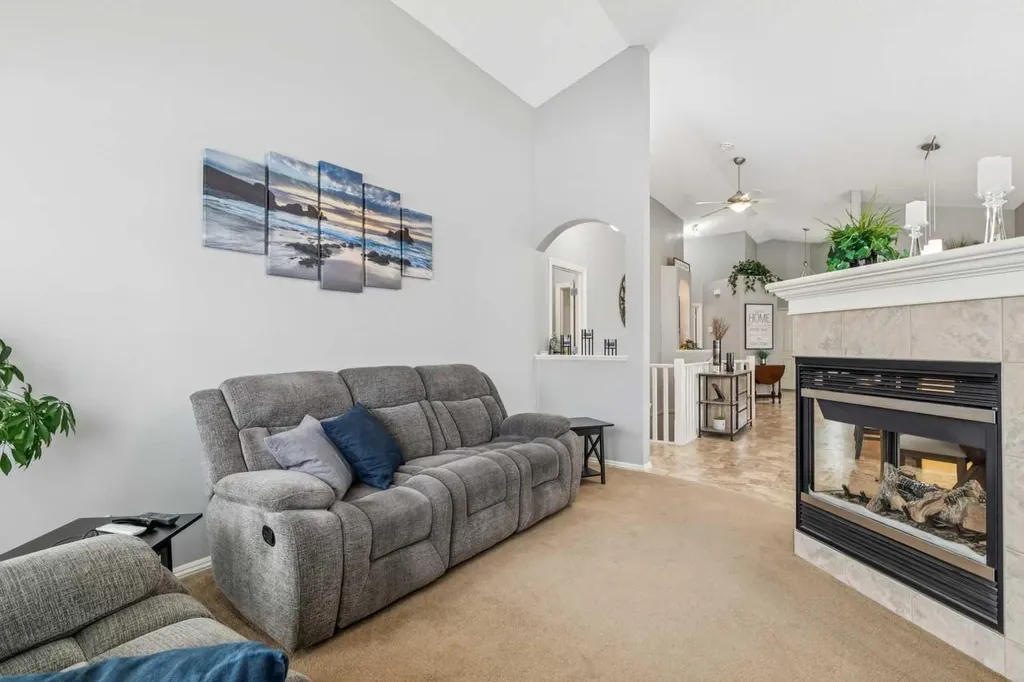 328 Cove Road Chestermere AB T1X 1L5