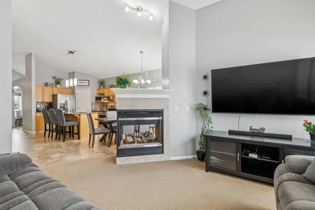 328 Cove Road Chestermere AB T1X 1L5