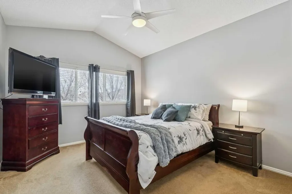 328 Cove Road Chestermere AB T1X 1L5