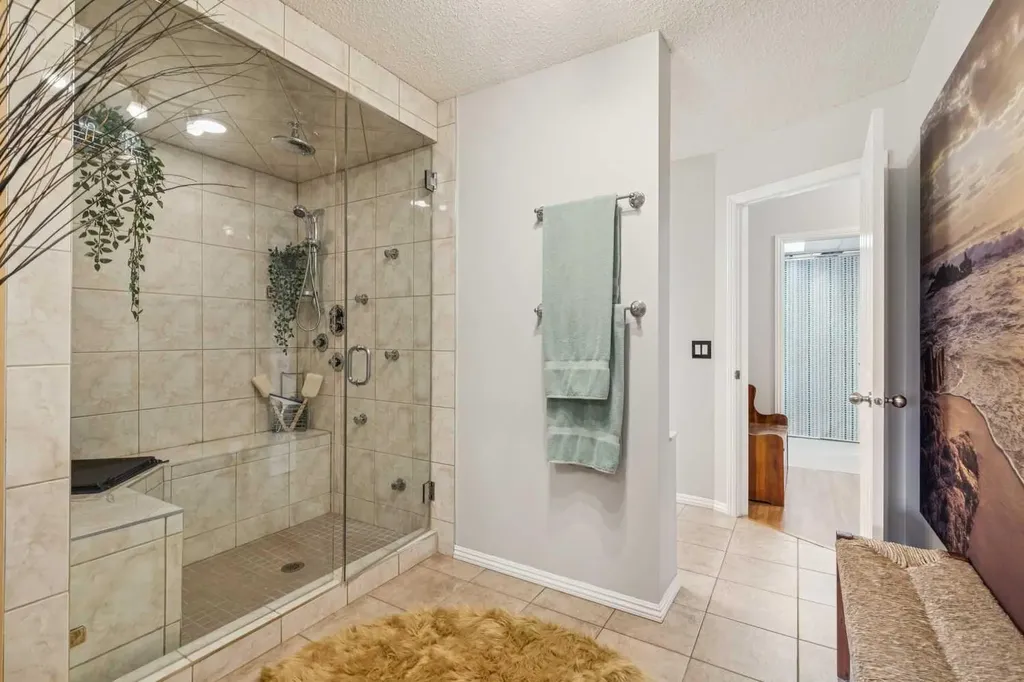 328 Cove Road Chestermere AB T1X 1L5