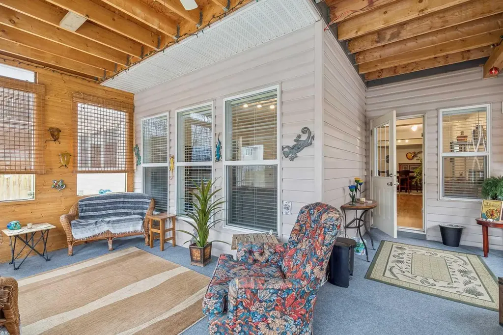 328 Cove Road Chestermere AB T1X 1L5