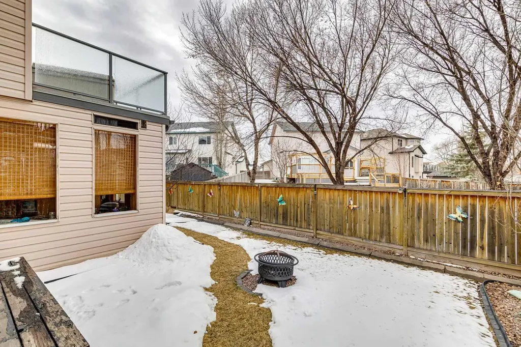 328 Cove Road Chestermere AB T1X 1L5