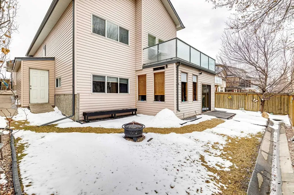 328 Cove Road Chestermere AB T1X 1L5