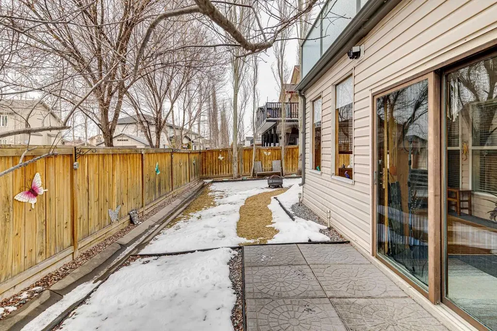 328 Cove Road Chestermere AB T1X 1L5