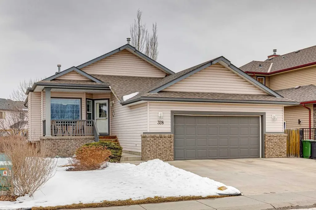 328 Cove Road Chestermere AB T1X 1L5