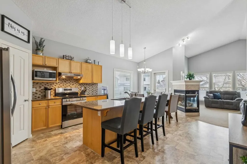 328 Cove Road Chestermere AB T1X 1L5
