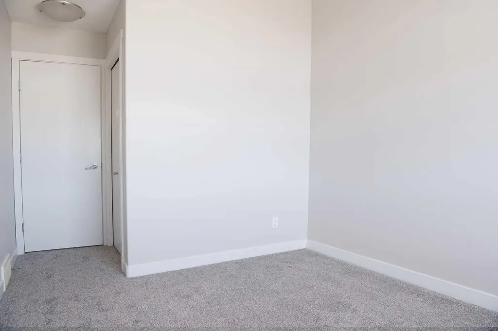 206 Redstone View NE Calgary AB T3N 0M9