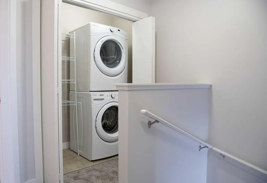 206 Redstone View NE Calgary AB T3N 0M9