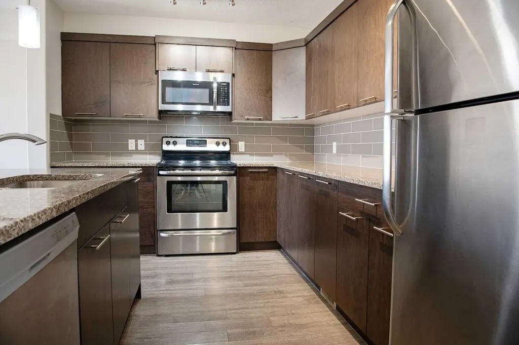 206 Redstone View NE Calgary AB T3N 0M9