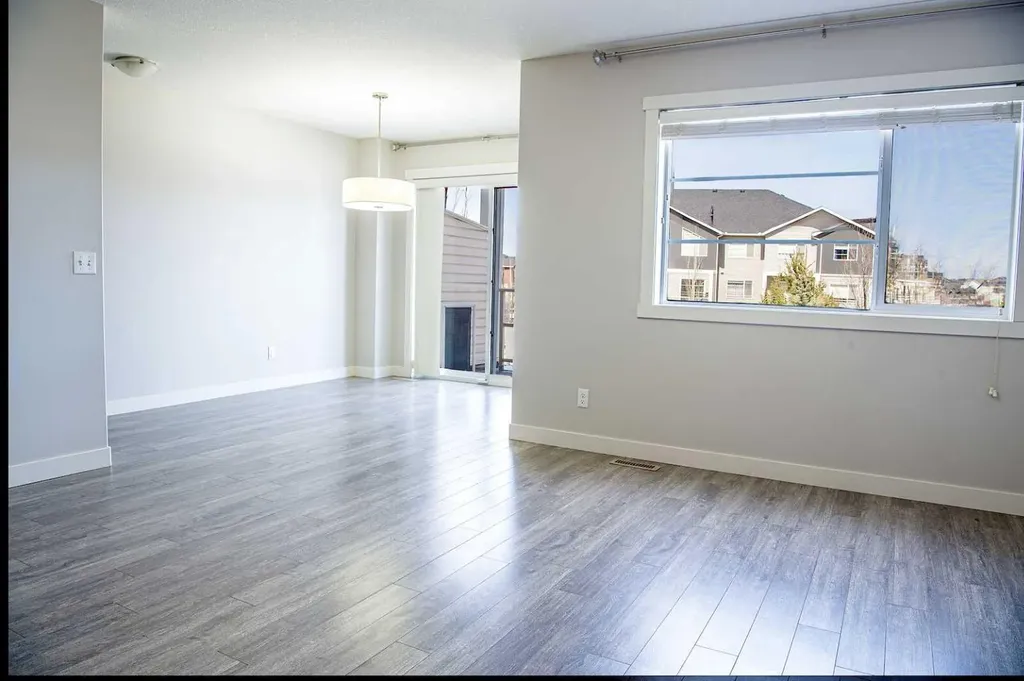 206 Redstone View NE Calgary AB T3N 0M9