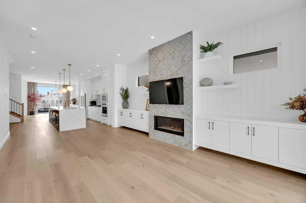 2625 29 Street SW Calgary AB T3E 2K6