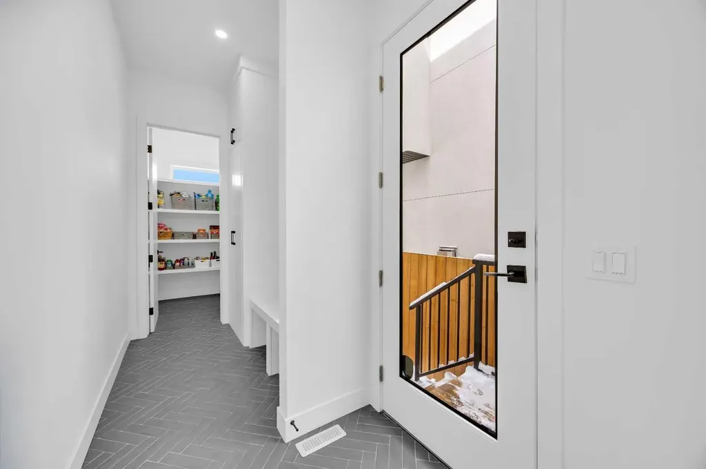 2625 29 Street SW Calgary AB T3E 2K6