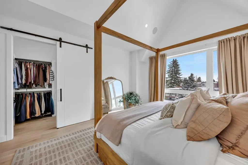 2625 29 Street SW Calgary AB T3E 2K6