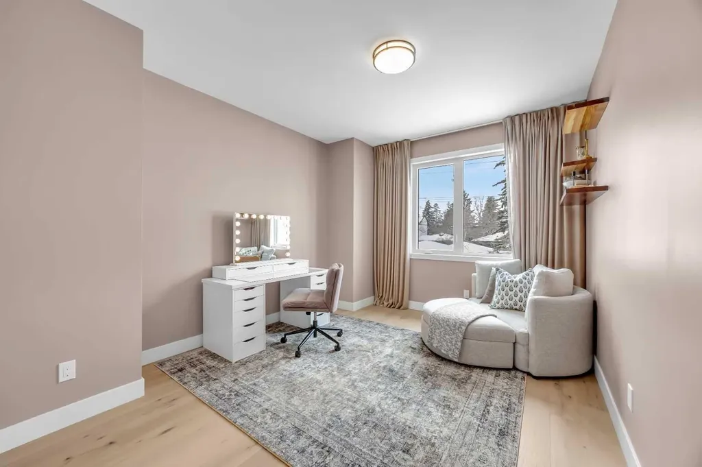 2625 29 Street SW Calgary AB T3E 2K6